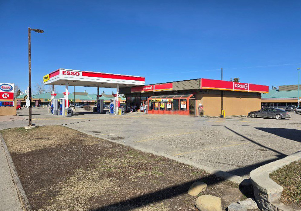 Madigan Plaza Circle K